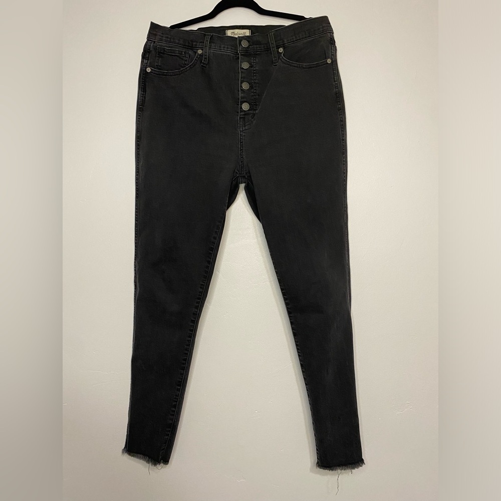 Madewell 10" High-Rise Skinny Jeans in Berkeley Black: Button-Through Edition - Picture 3 of 10